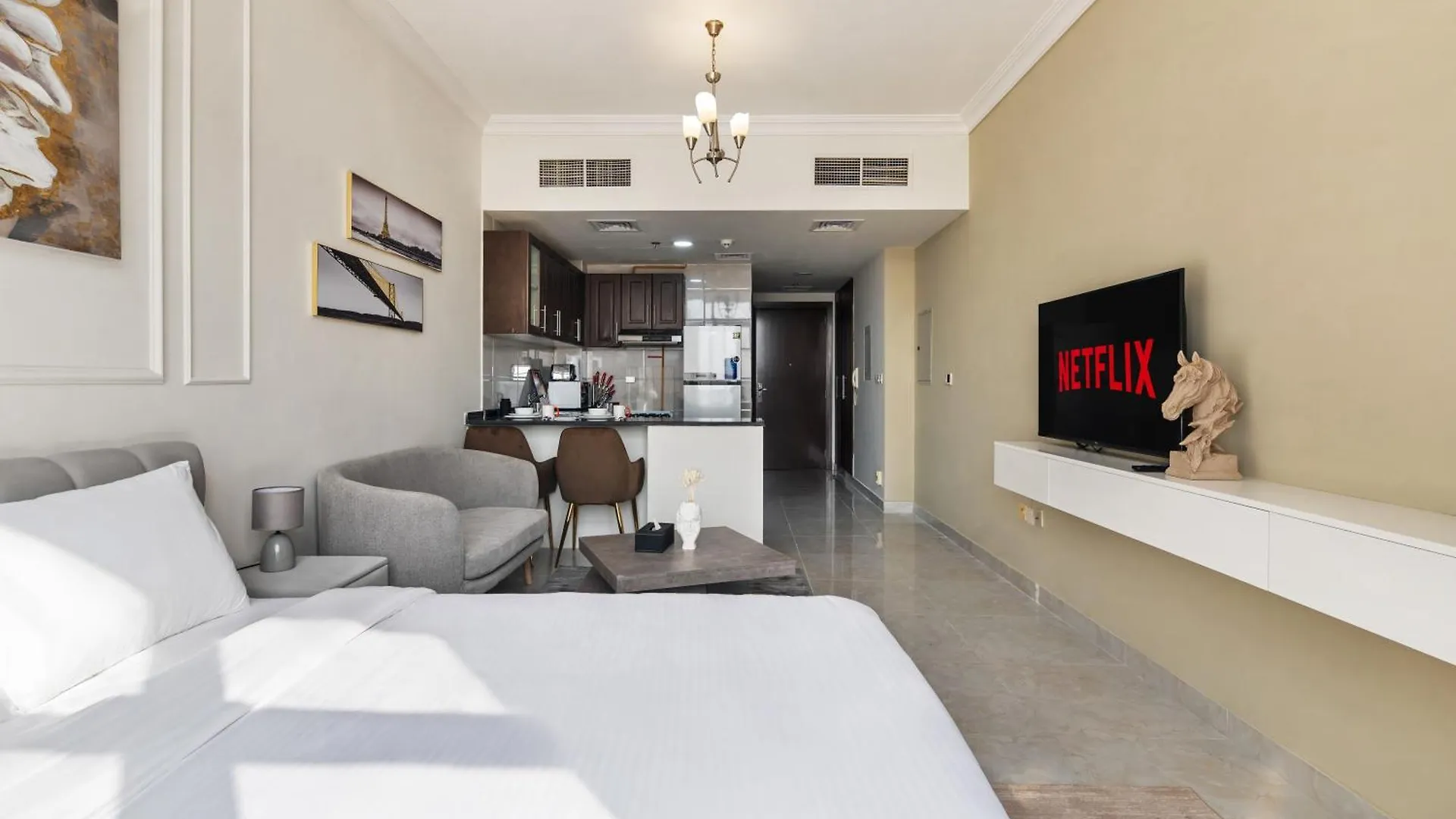 Spacious Studio In Central Silicon Oasis ドバイ アパート